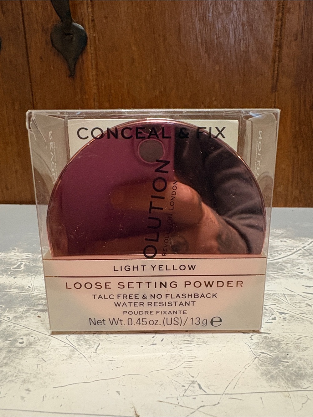 Makeup Revolution Conceal & Fix Loose Setting Powder Light Yellow 13g NIB